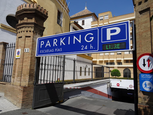 Parking Escuelas Pías