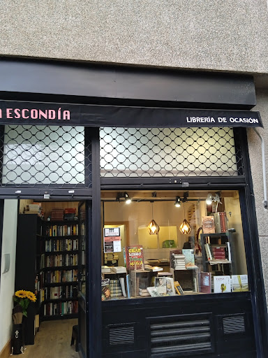 Librería de segunda mano Lowcost La Escondia
