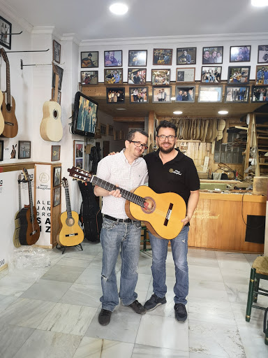 Guitarrería Álvarez y Bernal Taller de Guitarras en Sevilla