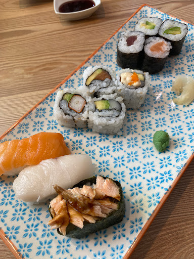 Izakaya y sushi bar Japonés - WASABI