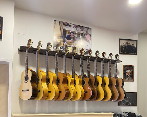 Guitarrería Álvarez y Bernal Tienda de Guitarras en Sevilla