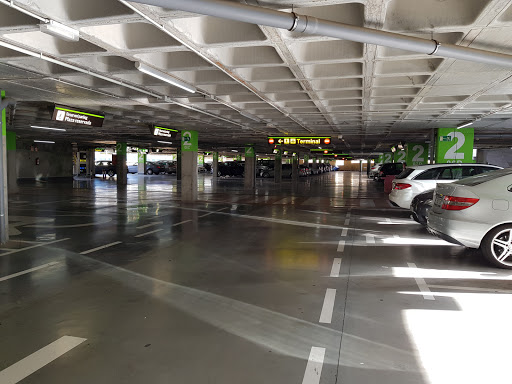Parking Drop Off Salidas Fase 2 - Aeropuerto de Sevilla (SVQ)