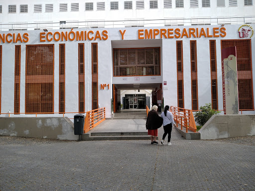 Facultad de Ciencias Económicas y Empresariales . Universidad de Sevilla (FCEyE-US)