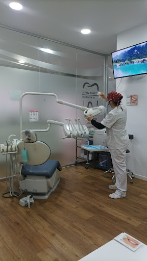 Clínica Dental Los Remedios Dr. Rivas Tello