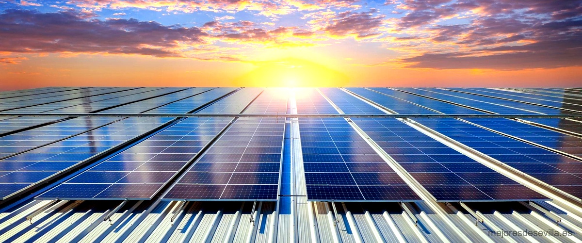 ¿Cuál es el costo de contratar a un instalador de placas solares en Sevilla?