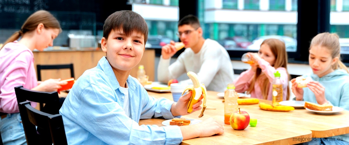 ¿Cuál es la función de los comedores escolares en Sevilla?