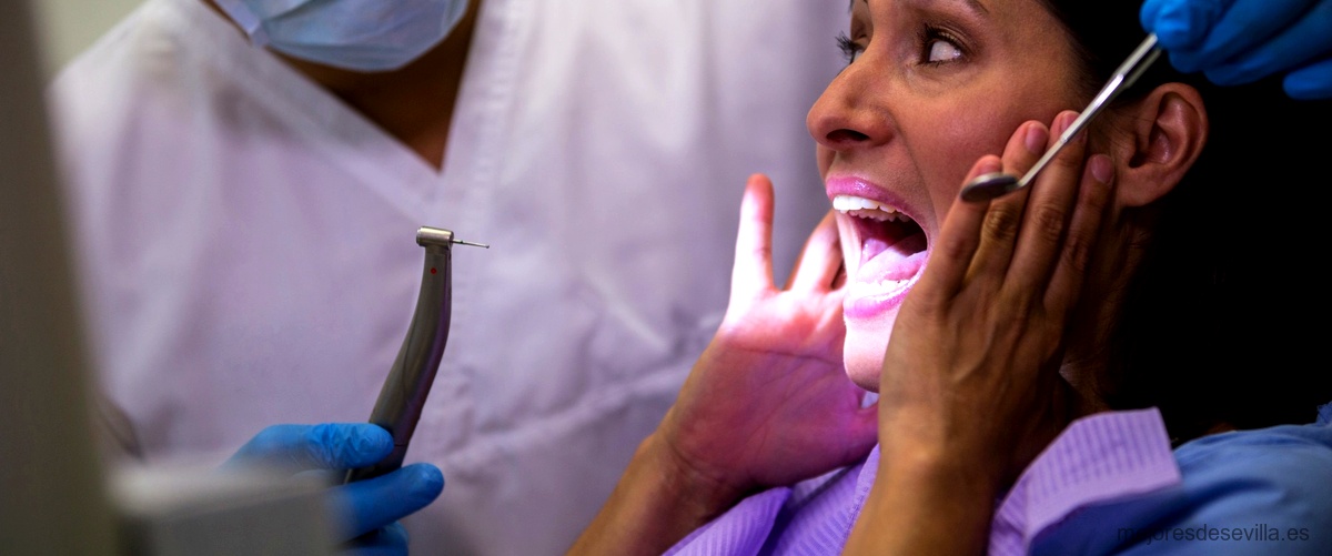 ¿Qué te hacen en una revisión dental?